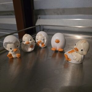 Vintage EASTER CHICK HATCHLINGS Figurines Set Of 5
